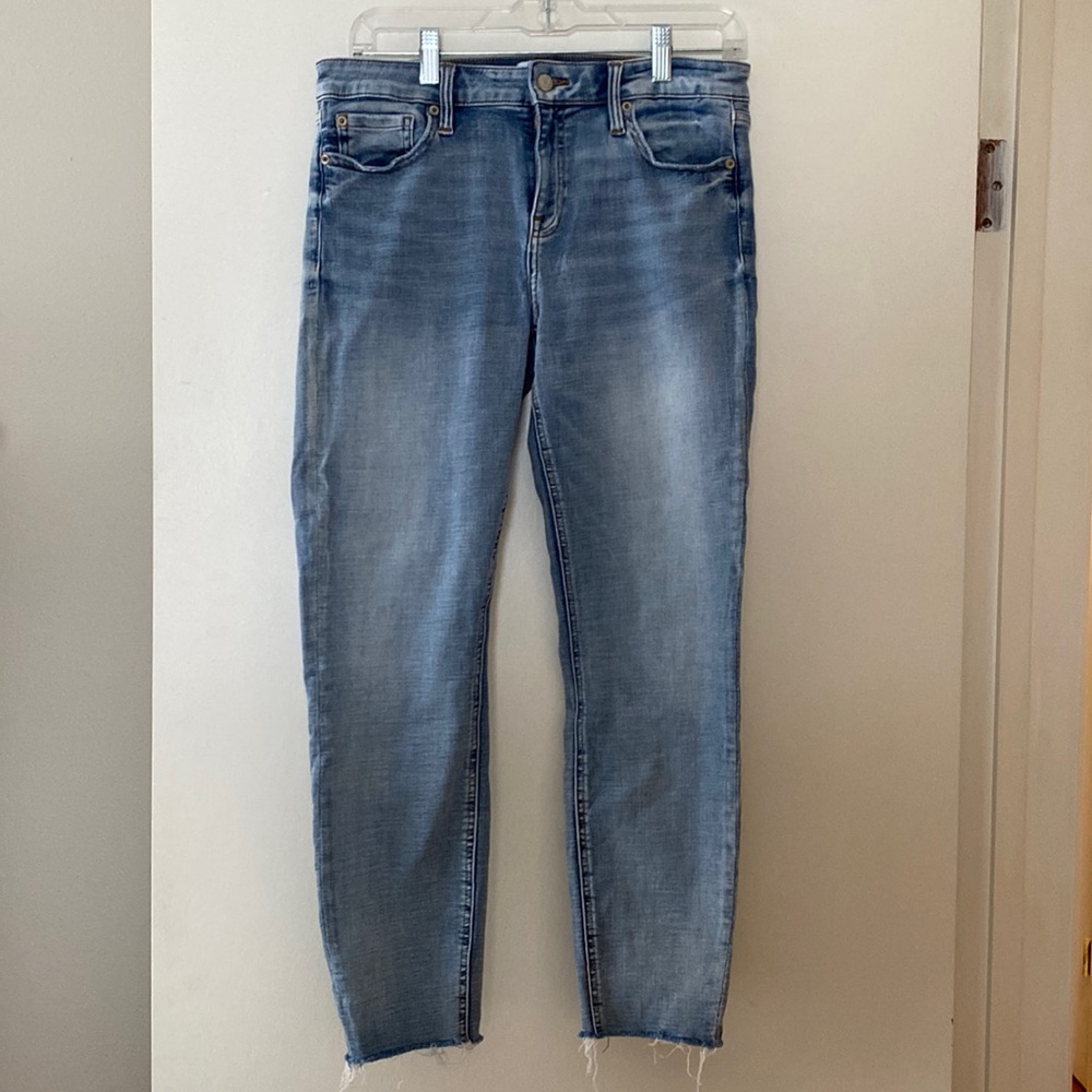 Pistola skinny jeans. Light wash color